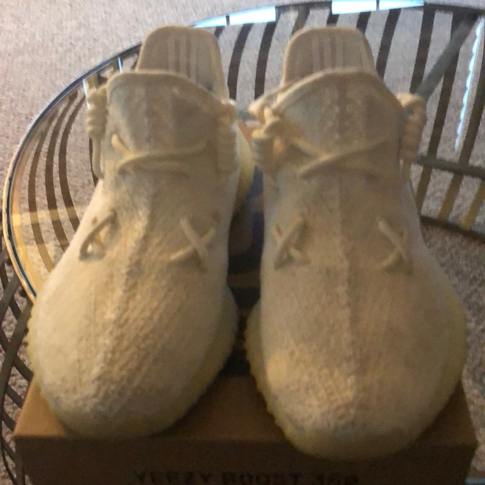 Men’s Yeezy Boost 350 sneakers